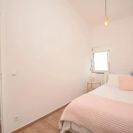 Appartamento 3 Bedroom Top Floor Flat In Cascais